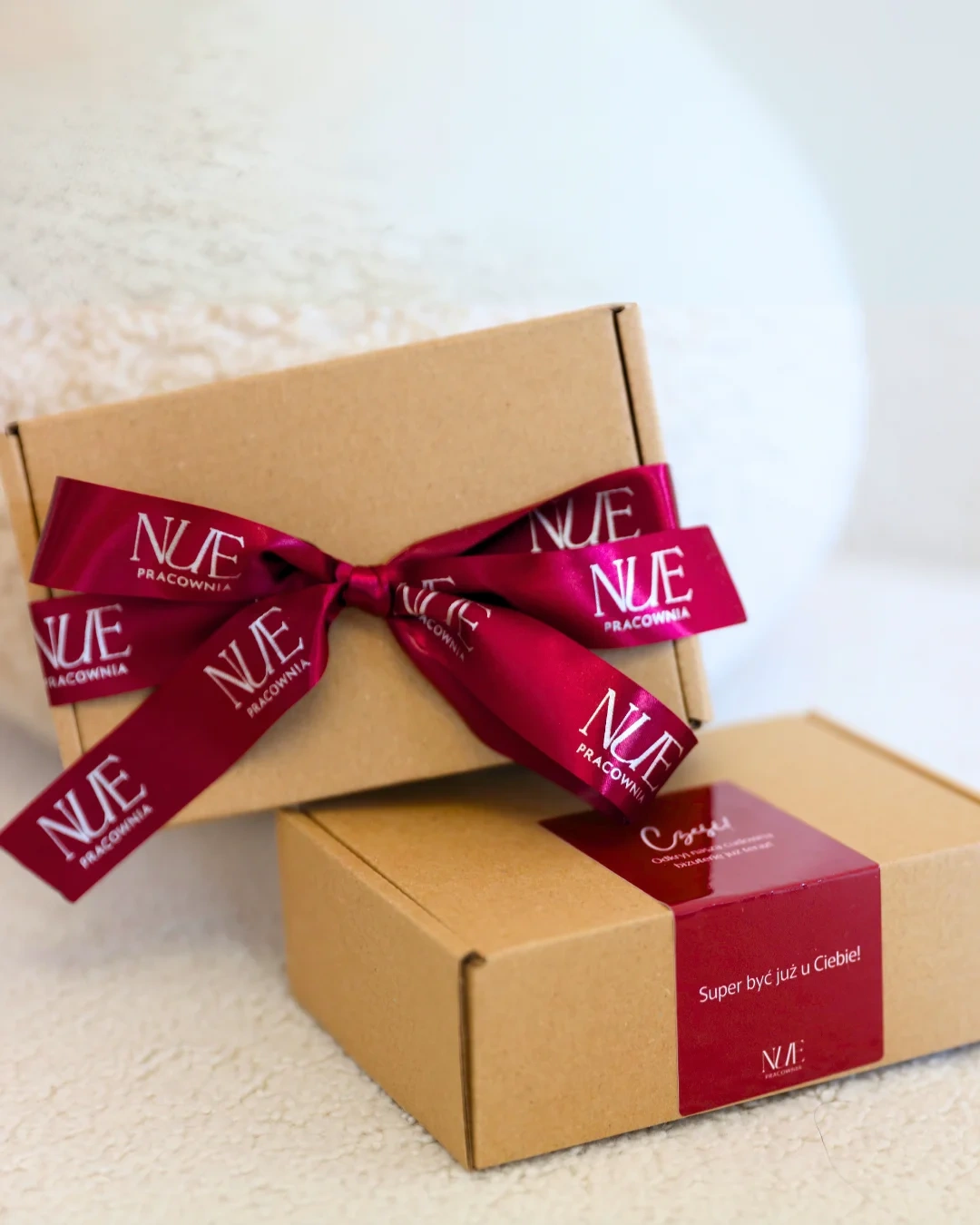 Opakowanie Pudełko Tekturowe PracowniaNue — kopia.webp